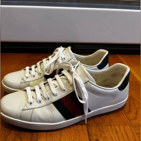Men’s Gucci Ace Sneaker With Web Detail - Picture 3 of 8